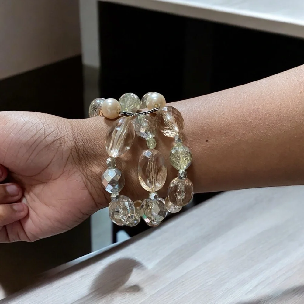 Gold and Cream Pearl Bracelet with Minimalist Design